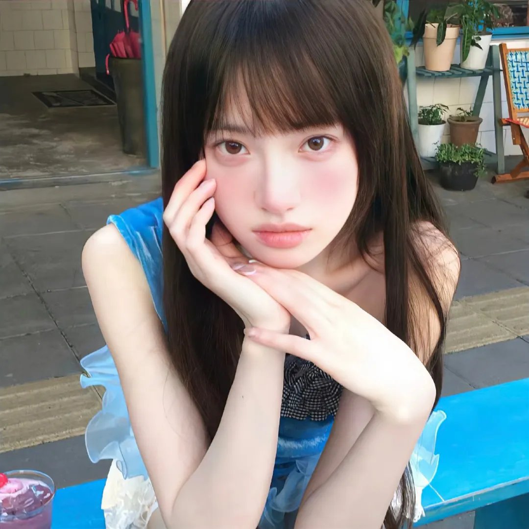 储物柜女孩